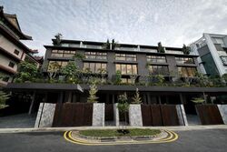 Shrewsbury Road (D11), Terrace #530964841